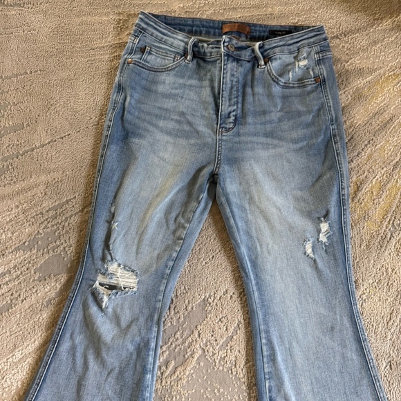Judy Blue flare jeans Mid Rise Tummy Control distressed Denim Jeans 88594 32 - Picture 3 of 14
